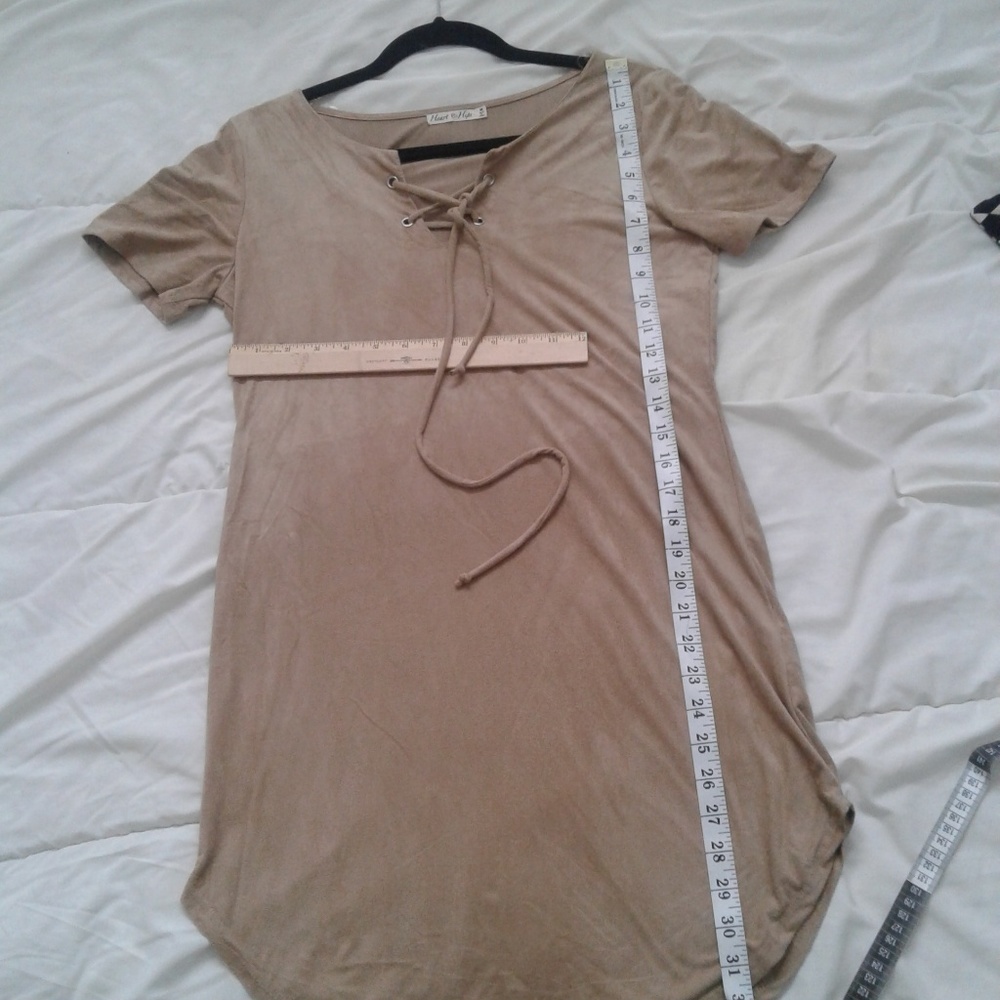 Dress - Picture 3 of 3